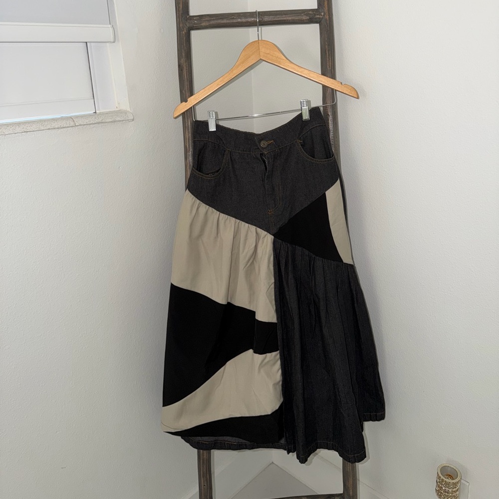 Stylish Black and Cream Women's Skirt